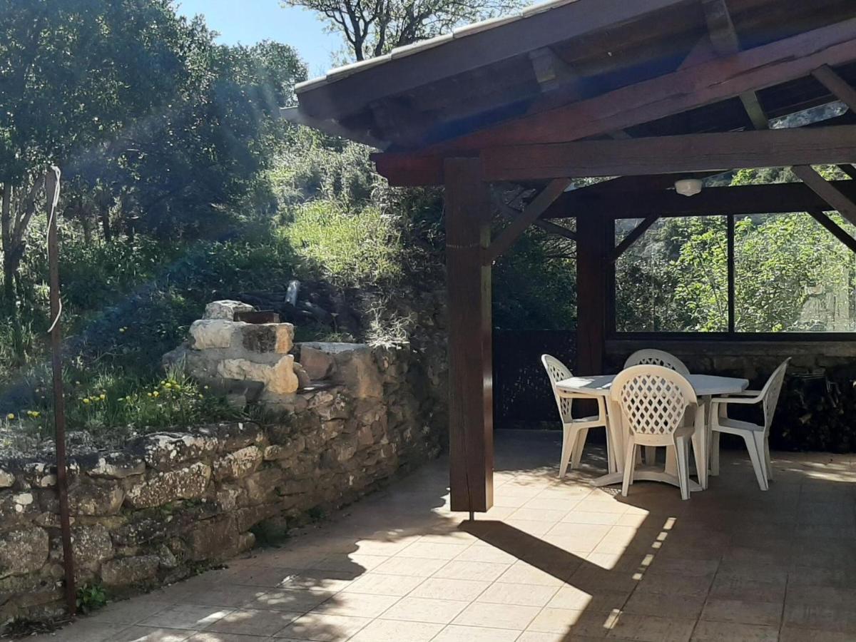 Cosy Holiday Home In Minerve With Garden Bagian luar foto
